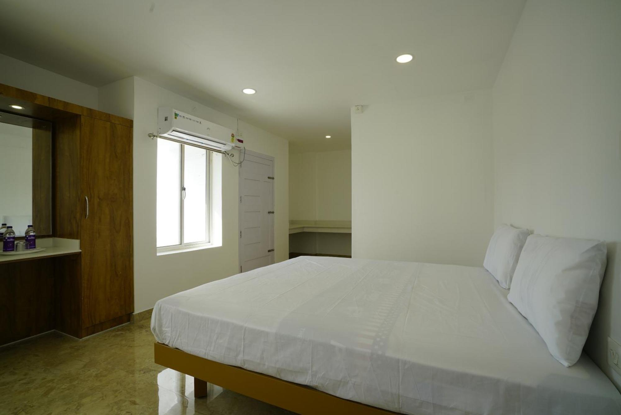 Quilon Residency Kundara Hotel Perumanseri Exterior foto