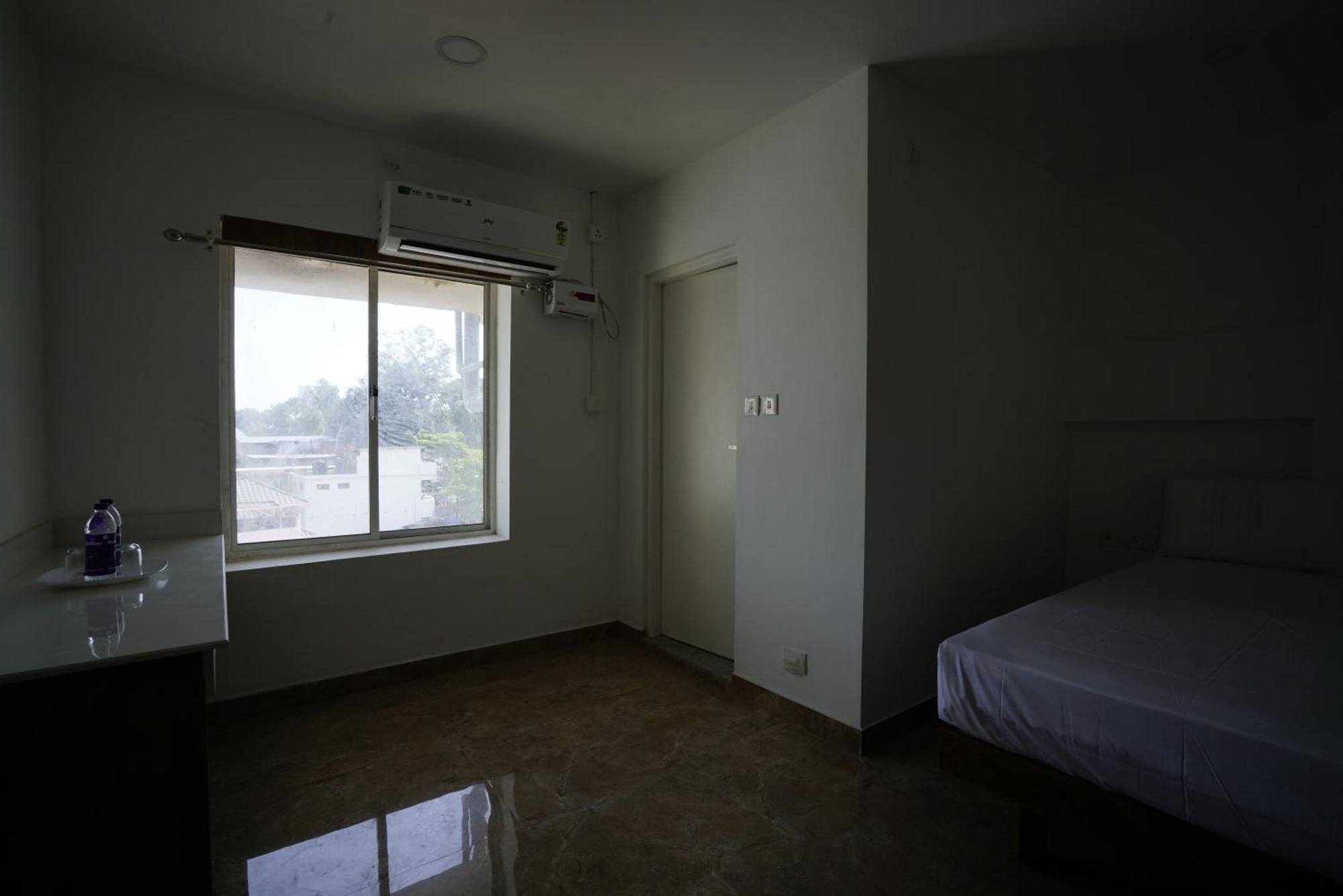 Quilon Residency Kundara Hotel Perumanseri Exterior foto